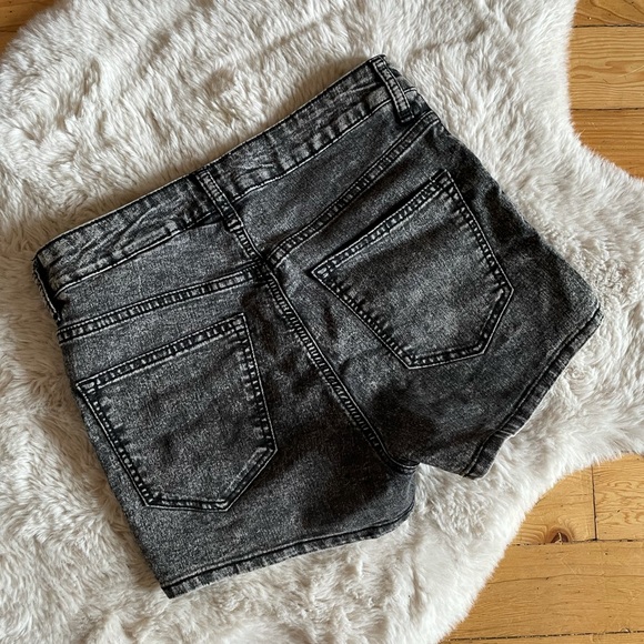 Acid wash denim shorts - Picture 3 of 3
